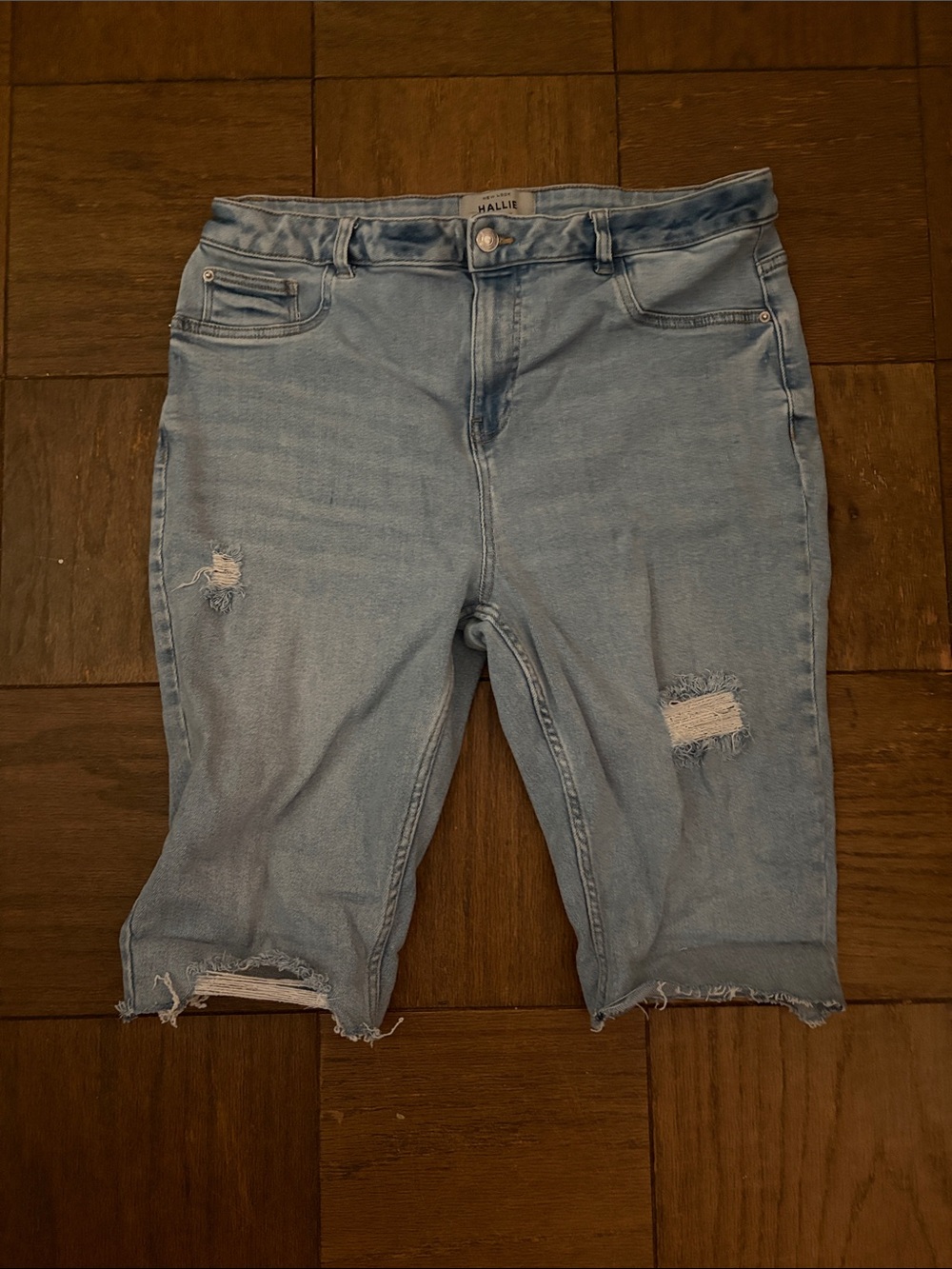Light Blue Distressed Women's Cropped Jeans